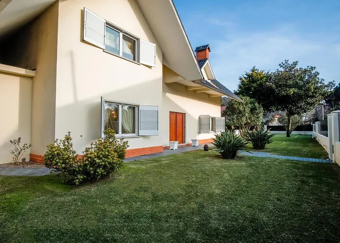 Villa In Esposende